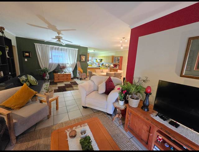 3 BEDROOM TOWNHOUSE TO LET IN VAALPARK